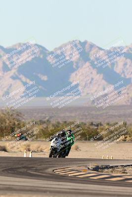 media/Dec-07-2025-CVMA (Sun) [[3e7d2de5dc]]/Race 18-Formula Twins-Formula 40 UL/